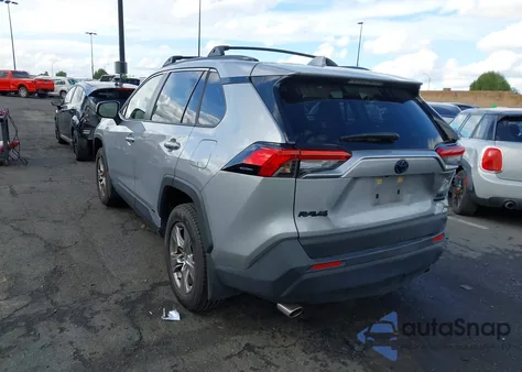 2024 Toyota Rav4 Hybrid Xle z USA, uszkodzony, nr VIN JTMRWRFV8RD217248